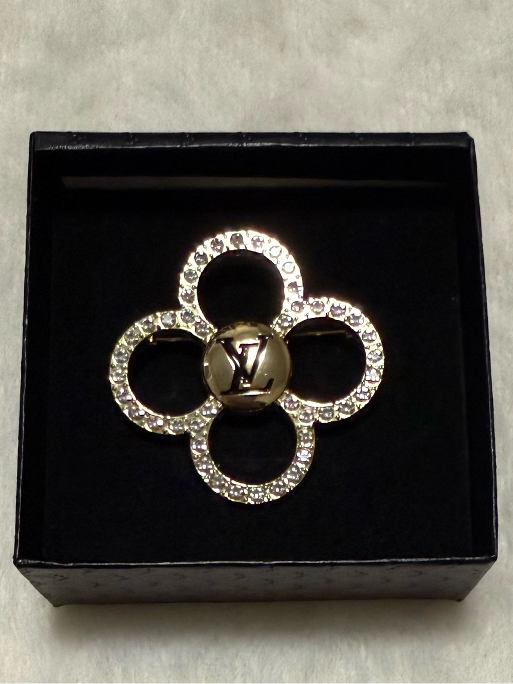 Crystal Flower Luxury Brooch in Goldtone